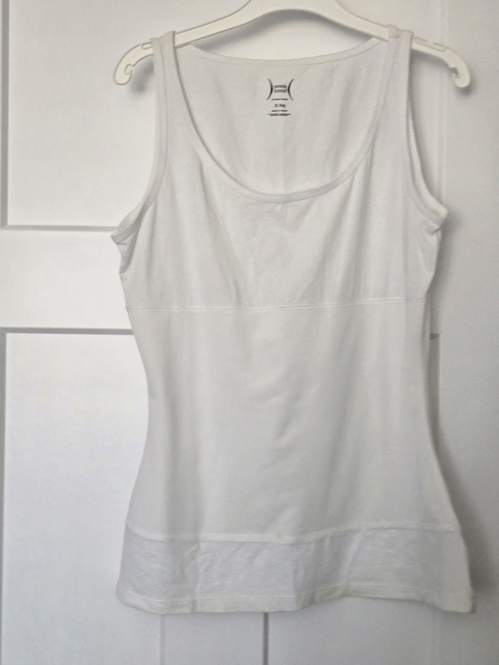 Everyday Scoop Neck Shaping Tank Top - White